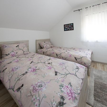 Apartment Kalimero Otočac Exteriér fotografie