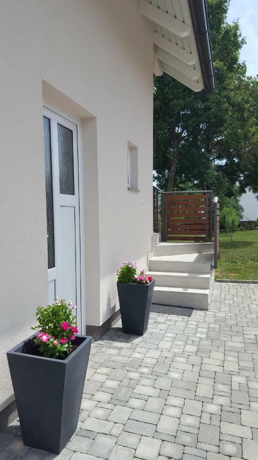 Apartment Kalimero Otočac Exteriér fotografie